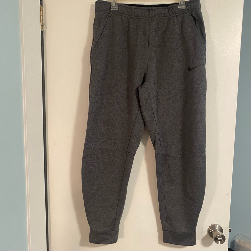 WORN ONCE Nike Therma Fit Tapered Training Pants Grey Mens L Dri Fit Athletic
